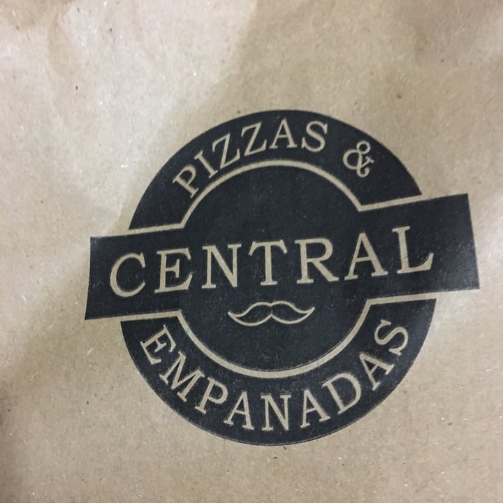 photo of Central Pizzas y Empanadas- San Telmo Empanada de Humita Vegana shared by @palitovegano on  16 May 2021 - review