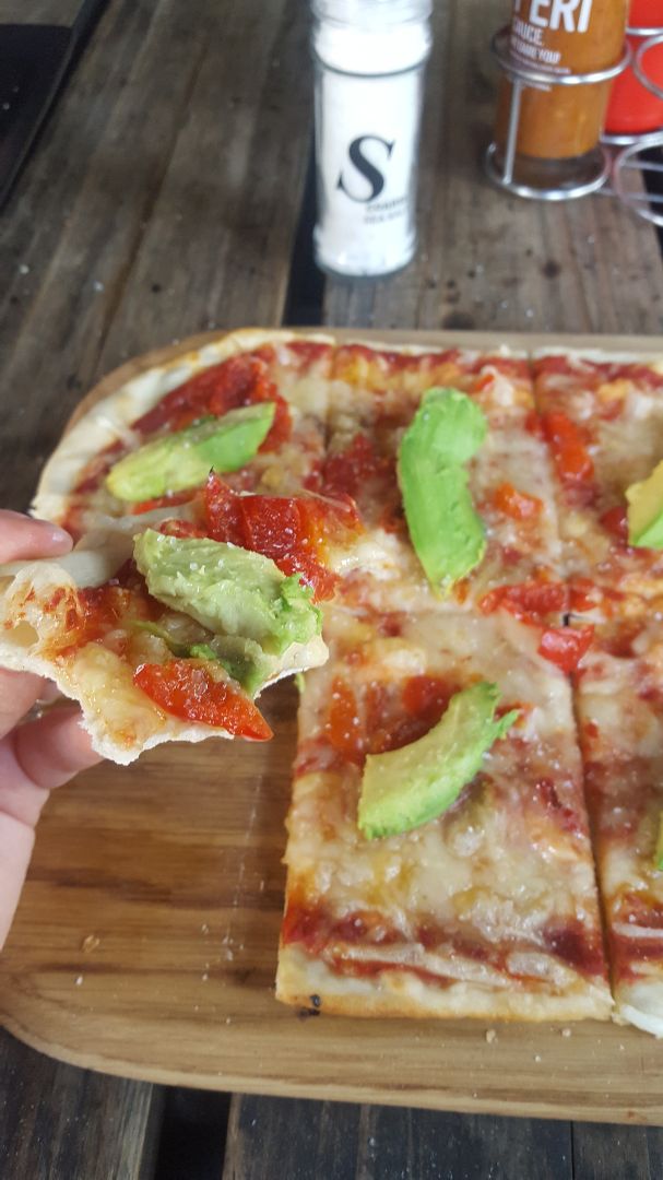 photo of Hudsons The Burger Joint (Bedfordview) Fashionista Pizza shared by @veganmax on  11 Sep 2019 - review