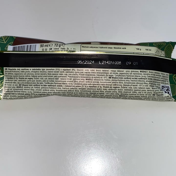 photo of Magnum Magnum Vegan Almond shared by @tsarinaveg on  05 Nov 2022 - review