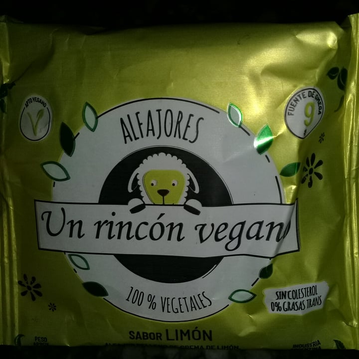 photo of Un Rincón Vegano Alfajor de Limón shared by @taniasch on  17 Mar 2021 - review