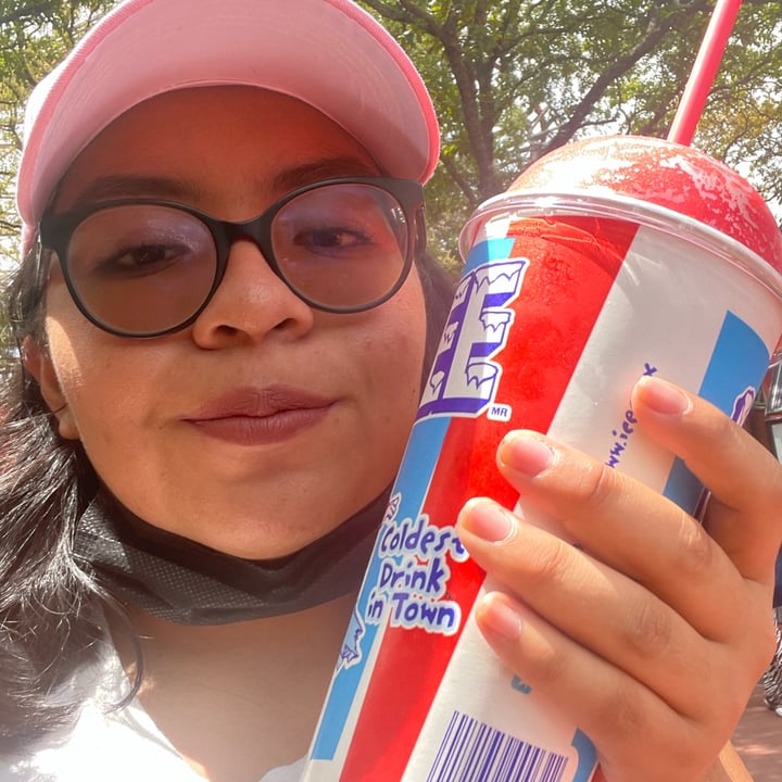 photo of Icee Congelada sabor cereza shared by @karenruza on  30 Jun 2022 - review