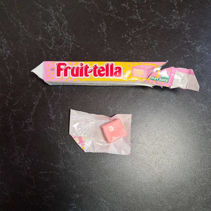photo of Fruit-tella Chewy Sweets shared by @veronicagroen on  18 Jan 2022 - review
