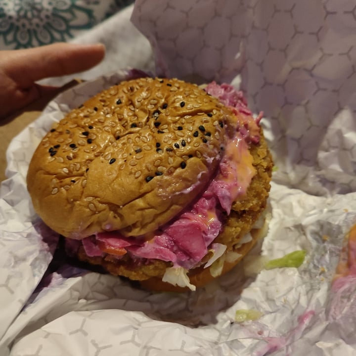 review photo of Box Burger Louisiana Chicken burger shared by @sheila3 on 18 Dec 2021 - review