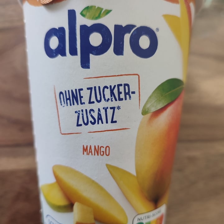 review photo of Alpro alpro yogurt di soia mango shared by @sara90s on 27 Sep 2022 - review