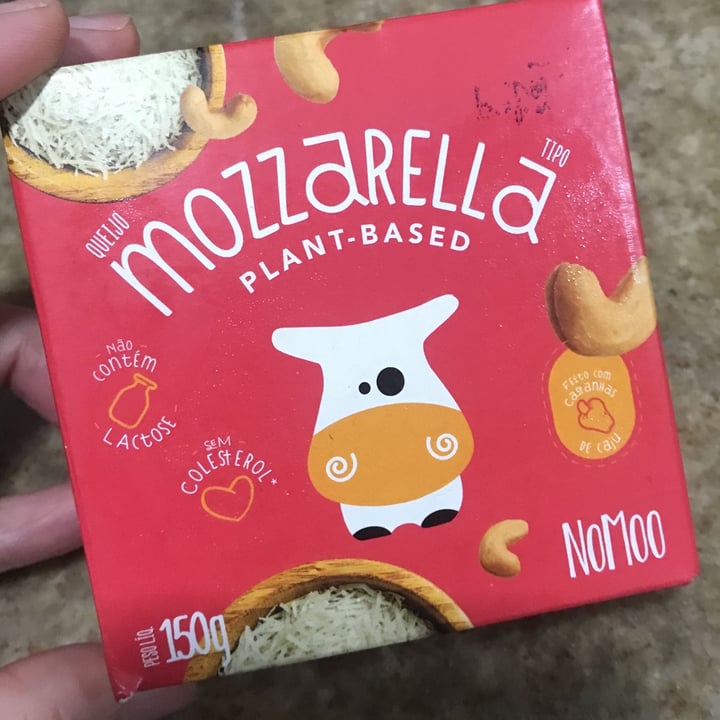 photo of NOMOO Plant-Based Brasil Queijo mozzarella shared by @brunaholanda on  09 May 2022 - review