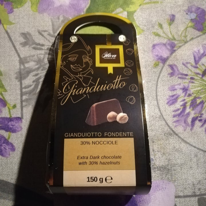 photo of Oliva Gianduiotto Fondente 30% Nocciole shared by @progettocuoriliberi on  30 Dec 2021 - review