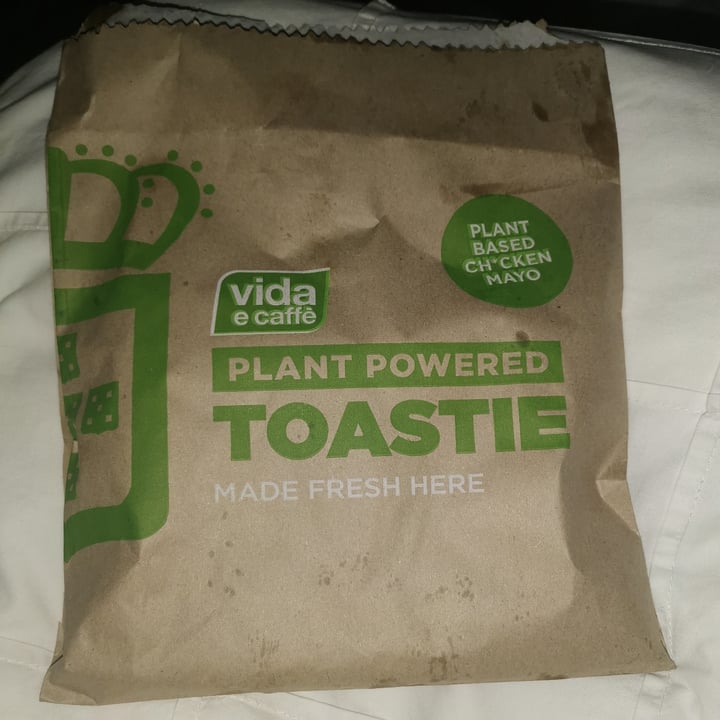 photo of vida e caffè Sunningdale Plant Based Chicken Mayo Toastie shared by @lunascorner on  11 Aug 2022 - review