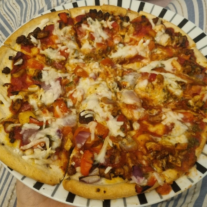 photo of Goodfella's Meatless Mediterranean Stone Baked Pizza shared by @aamanda82 on  27 Jul 2022 - review