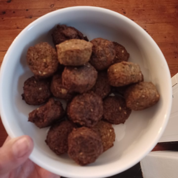 photo of Woolworths Falafel shared by @campsbayvegan on  19 Nov 2022 - review