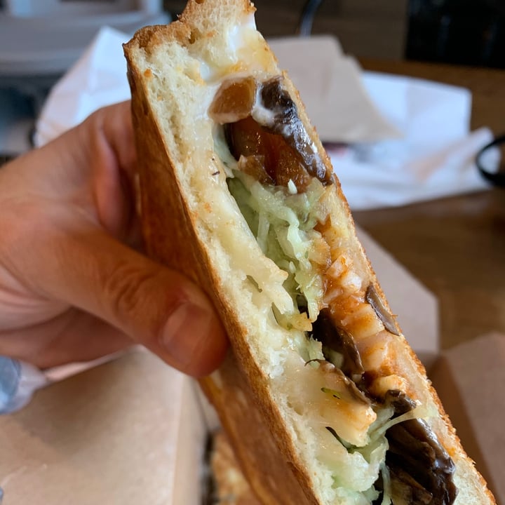 photo of MELTWICH FOOD CO. MOOSEJAW Meltwich Mushroom Melt shared by @louisg on  22 Sep 2021 - review