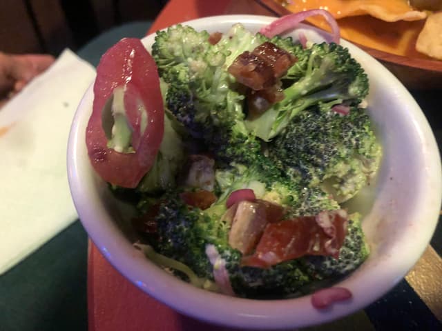 菜肴“Brocoli Salad”的照片