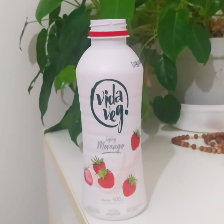 review photo of Vida Veg bebida vegetal de morango shared by @cheeylobo on 13 Dec 2022 - review