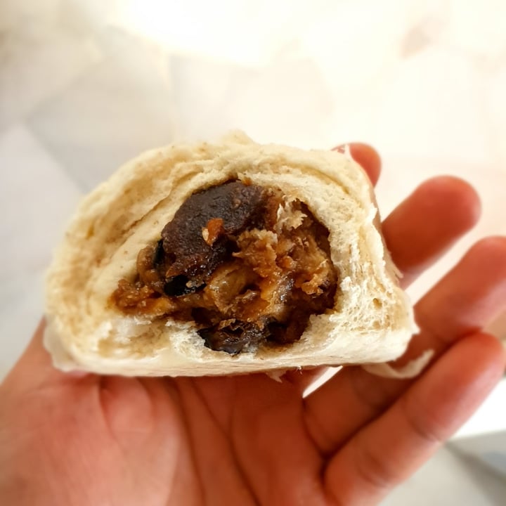 review photo of Mr. Bun Mushroom With Vegetarian Meat Wheat Bun shared by @thesingaporevegan on 16 Feb 2021 - review