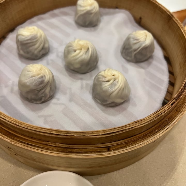 photo of Din Tai Fung Steamed Finely Mashed Red Bean Xiao Long Bao shared by @crueltyfreetan on  23 Oct 2022 - review