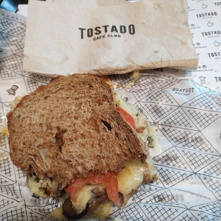 review photo of Tostado Café Club Tostado Caprese Vegano shared by @ornellaortiz on 02 Oct 2022 - review