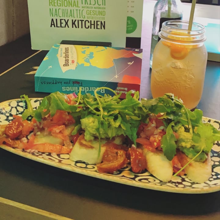 review photo of Alex Kitchen Husum Avocado Tomato Bruschetta shared by @peanutbutterjelly on 21 Aug 2020 - review