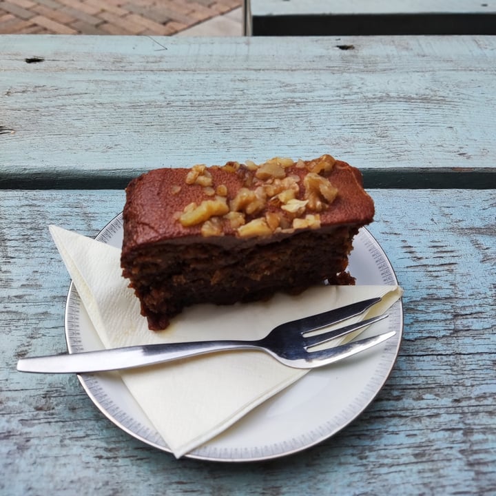 photo of Piece of cake lunchroom carrot cake shared by @ceci98 on  22 May 2022 - review