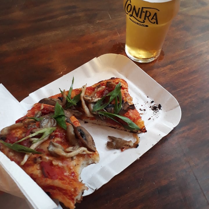 photo of Cervejaria Confra Da Mantiqueira Pizza shared by @gabrielaalegre on  28 Apr 2022 - review