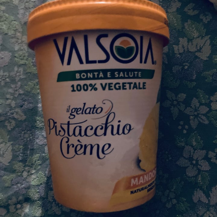 review photo of Valsoia il Gelato al pistachio e crema Mandorla shared by @maaarzia on 25 Jun 2022 - review