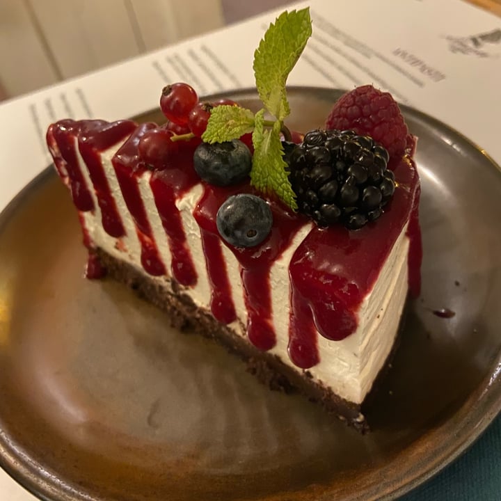 review photo of Romeow Cat Bistrot White Cake shared by @fiammetta on 12 Sep 2022 - review