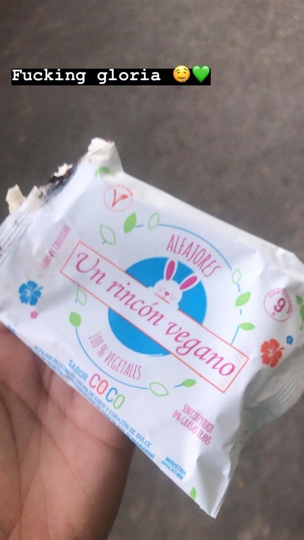 photo of Un Rincón Vegano Alfajor de Coco shared by @elibracamonte on  23 Nov 2019 - review