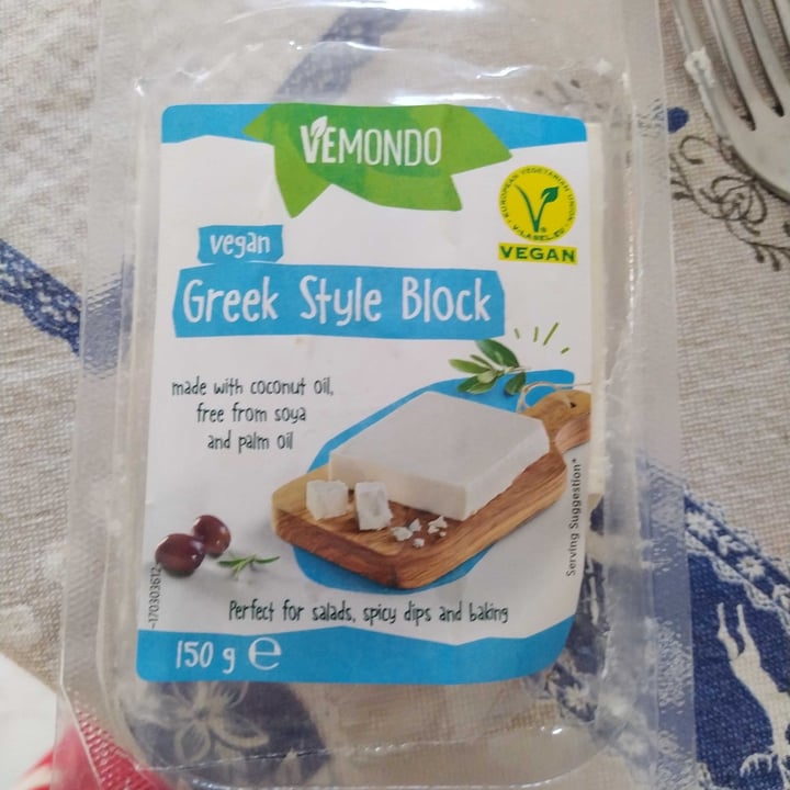 photo of Vemondo Vegan Greek Style Block shared by @mati02 on  12 Jan 2022 - review