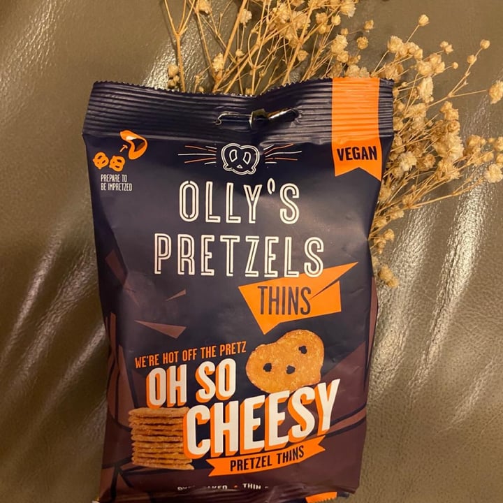 photo of Olly's Pretzels Oh So Cheesy shared by @emilyu on  24 Dec 2022 - review