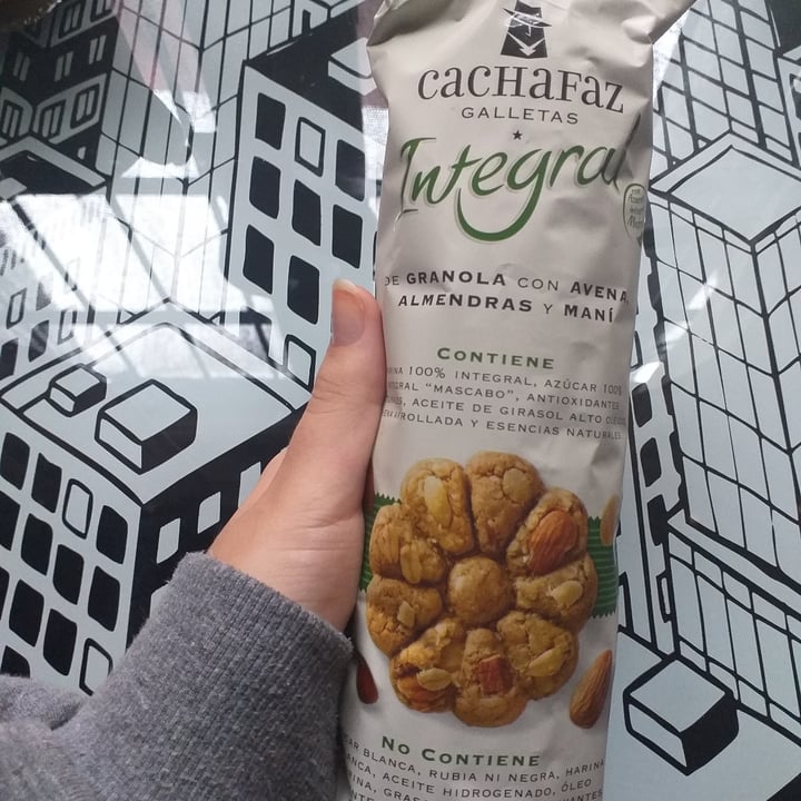 photo of Cachafaz Galletas Integral de Granola con Avena, Almendra y Mani shared by @premonition on  12 Feb 2021 - review