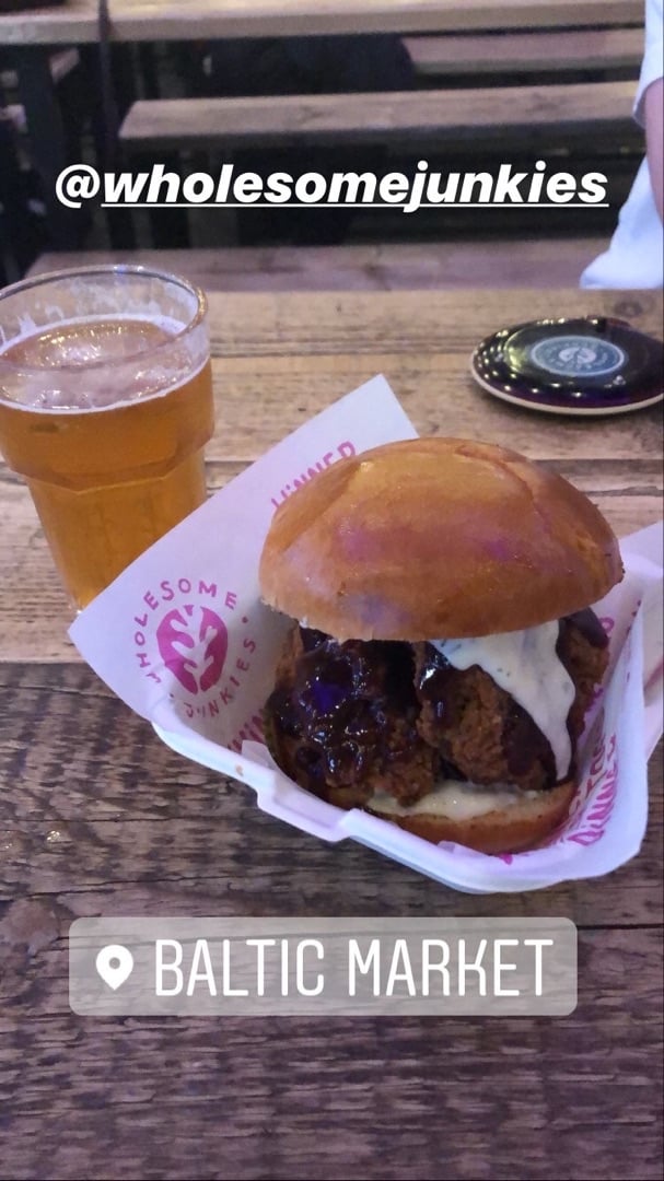 review photo of Wholesome Junkies | Arndale KFC Burger shared by @re4lhorrorshow on 03 Feb 2020 - review