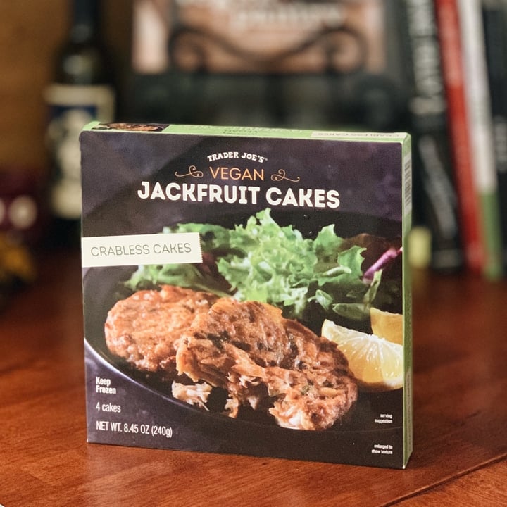 photo of Trader Joe's Jackfruit Cakes shared by @nicoleannettexo on  22 Jun 2021 - review