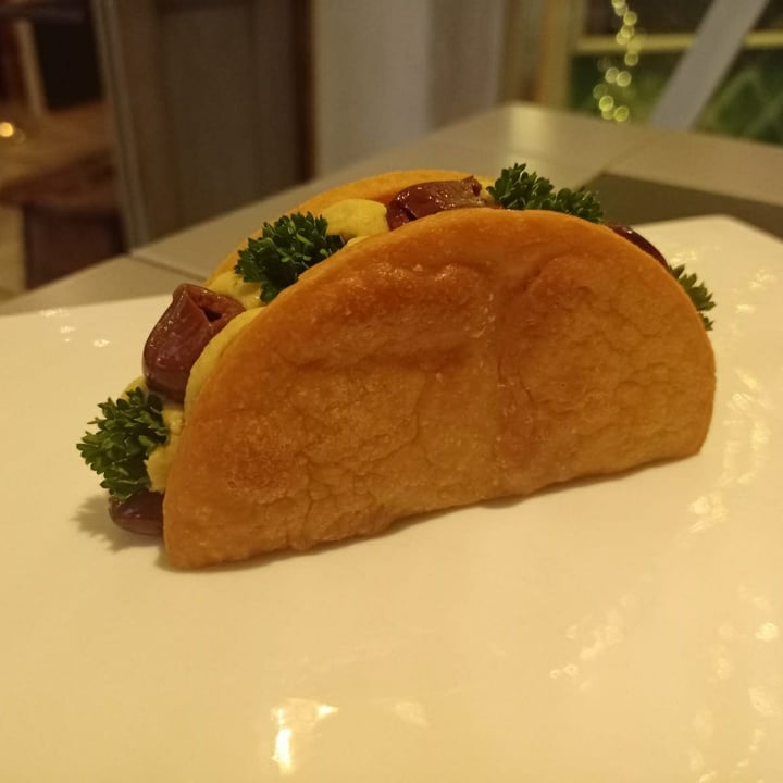 review photo of Capra e Cavoli vegetariano, vegano e pesce Farinata di ceci e humms shared by @trytobegreen on 21 Jul 2022 - review