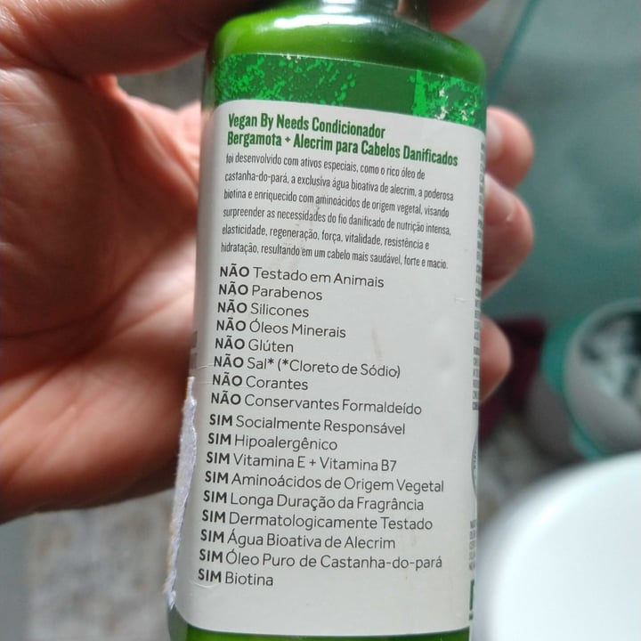 review photo of Vegan by Needs Cabelos danificados condicionador shared by @padu on 20 Aug 2022 - review
