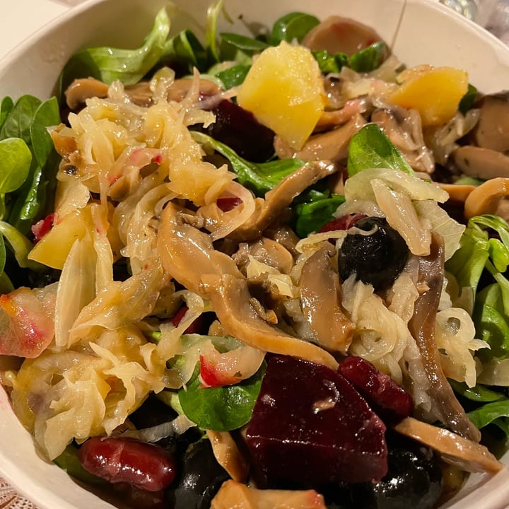 review photo of Contantoamore Insalata Componibile shared by @laurasorbi999 on 12 Apr 2022 - review