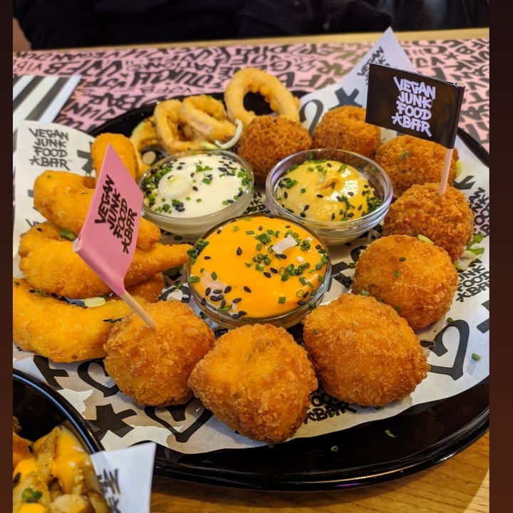 photo of Vegan Junk Food Bar VJFB Sumo Platter shared by @micoylala on  21 Apr 2021 - review