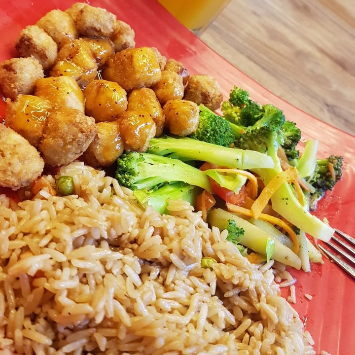 review photo of Sarku Japan Bento Tangerine Tofu Apanado shared by @gigimarulanda on 25 Oct 2022 - review