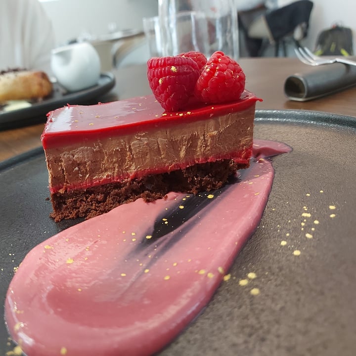review photo of Officina Verde - Ristorante e Bottega Vegana ciocco lamponi shared by @maviii99 on 05 Jun 2022 - review