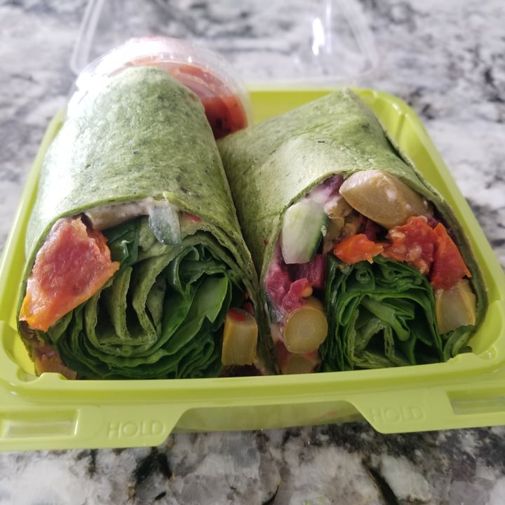 review photo of Beyond Juicery + Eatery Spicy Griego (Minus Feta On Spinach Wrap) shared by @amestar00 on 18 Mar 2021 - review
