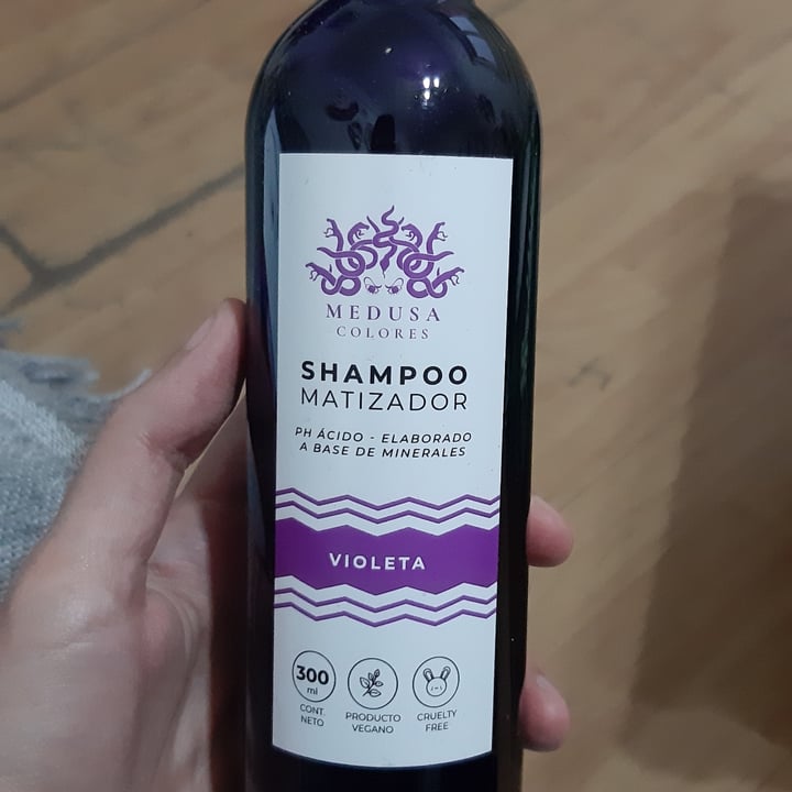 photo of Medusa Colores Shampoo Matizador shared by @nahiraixa on  01 May 2022 - review