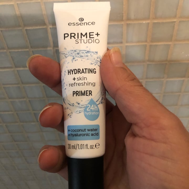 photo of Essence  Primer opacizzante shared by @violettaplantbased on  05 Nov 2022 - review