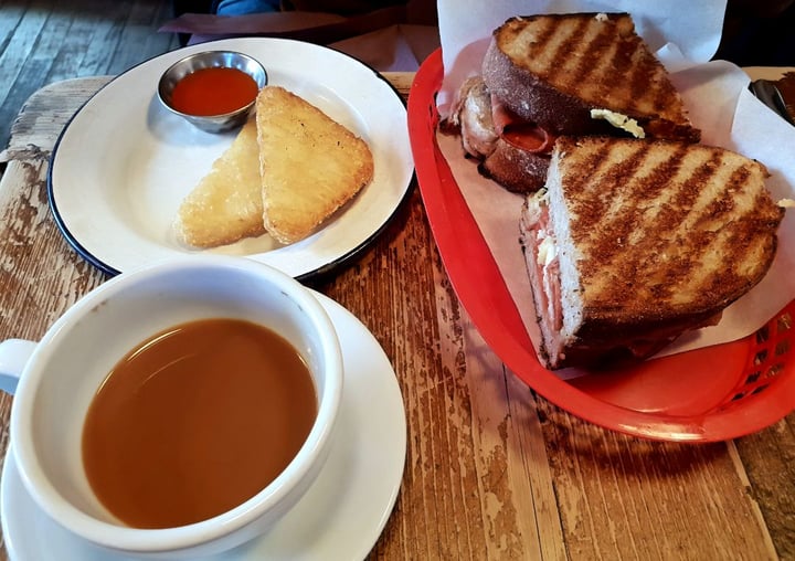 review photo of Harmonium Bacon Tomato Grilled Cheese Sandwich shared by @barbaga on 08 Feb 2020 - review