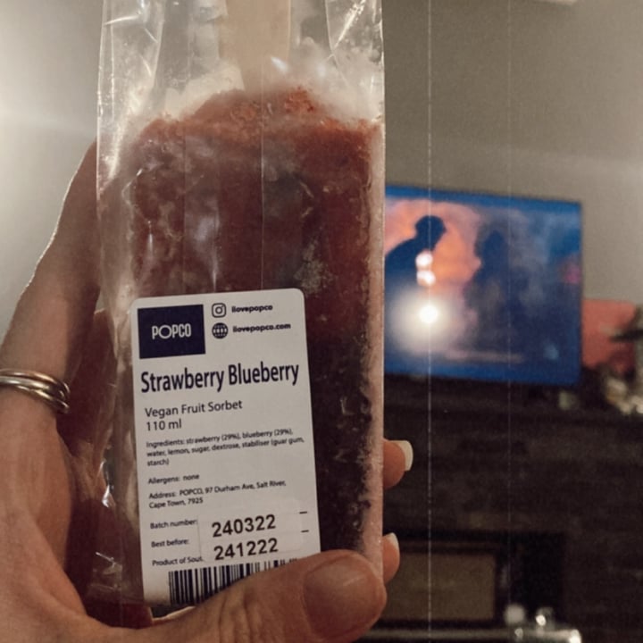 photo of Popco Blueberry Strawberry Pop shared by @vegansaofficial on  18 Sep 2022 - review