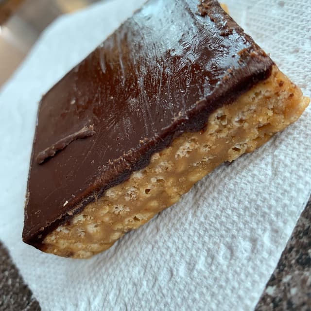 菜肴“Chocolate Brown Rice Krispy Bar”的照片
