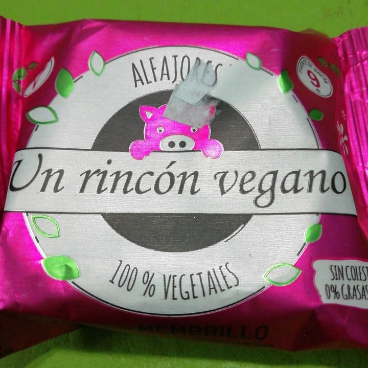 photo of Un Rincón Vegano Alfajor de Membrillo shared by @defrentealmar on  11 Aug 2020 - review