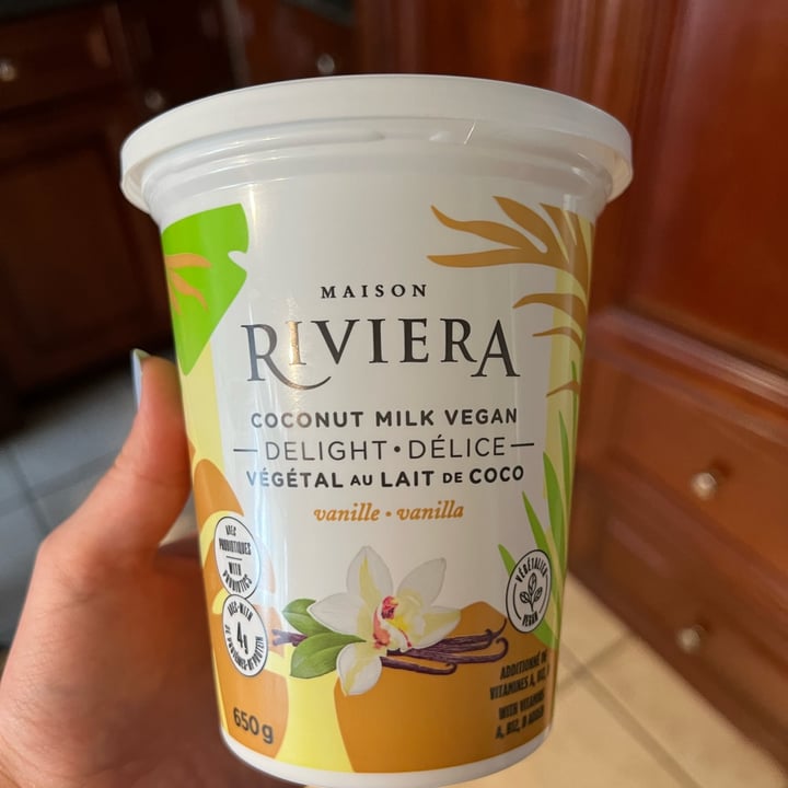 photo of Maison Riviera Coconut Based Yogurt Alternative Vanilla shared by @caariinaa on  18 Apr 2022 - review