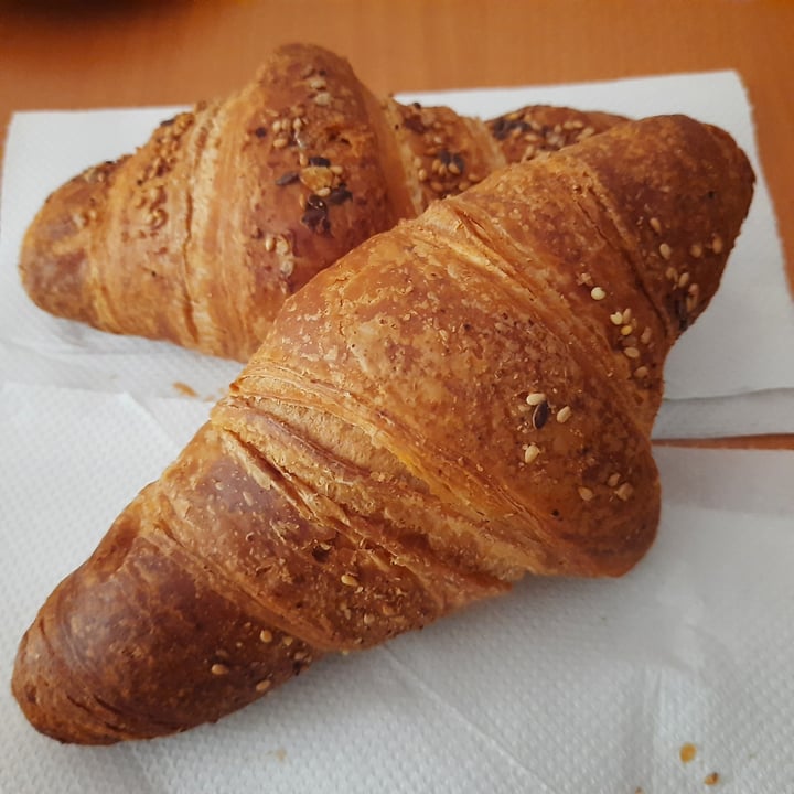 review photo of Bar " I cascade " brioche vegana all'arancia shared by @paolazeta on 29 Jul 2022 - review