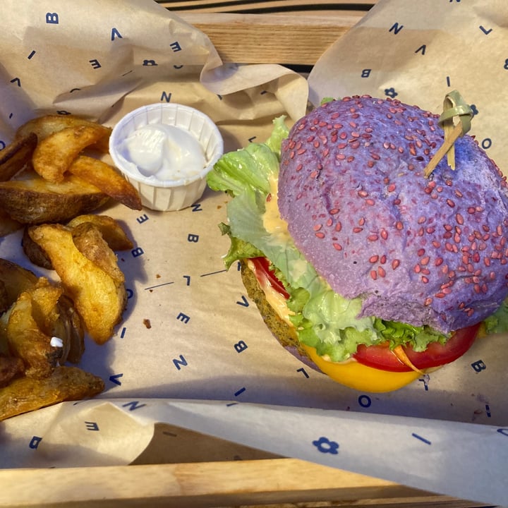 photo of Flower Burger Butterfly Burger shared by @littleflame on  17 Jul 2021 - review