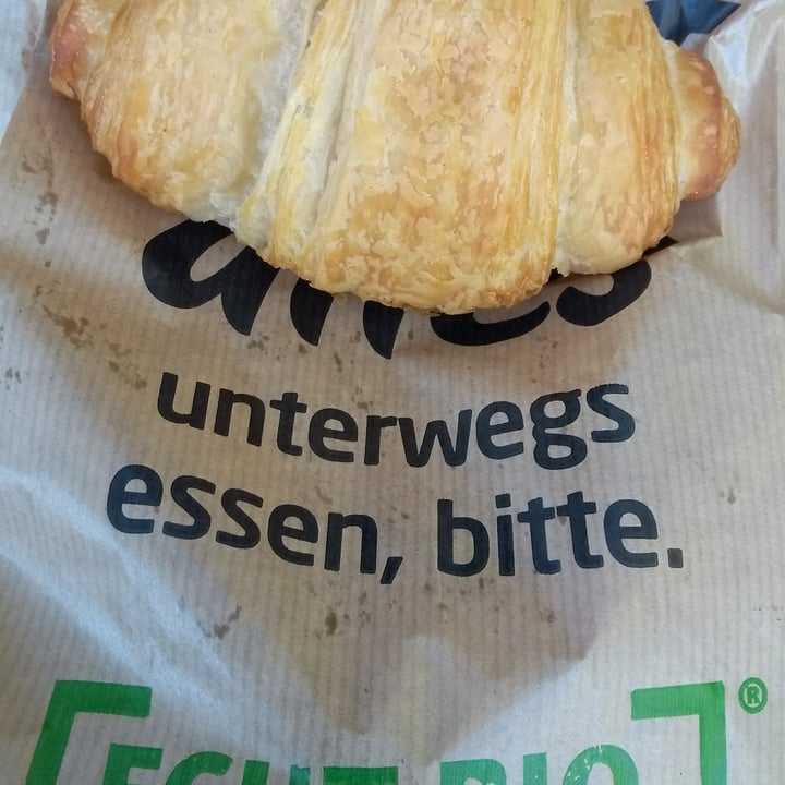 photo of Naturmarkt Schleswig Croissant vegan shared by @felice on  01 Sep 2020 - review