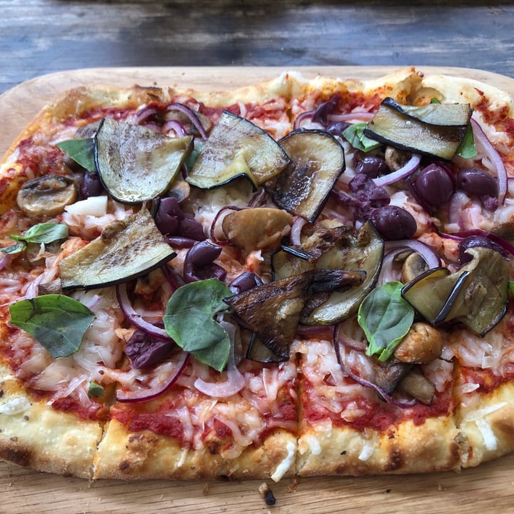 photo of Hudsons The Burger Joint (Claremont) The Busker Pizza shared by @mimi2308 on  25 Jul 2020 - review