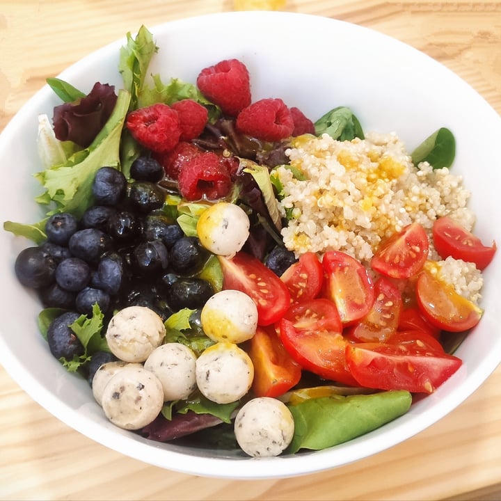 review photo of Tea and Nature Poké Bowl vegano shared by @spiderwebs on 13 Sep 2020 - review