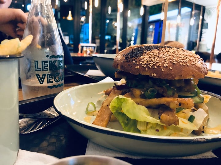 photo of Lekker Vegan Kloof Burger shared by @marchesivegan on  14 Jan 2020 - review